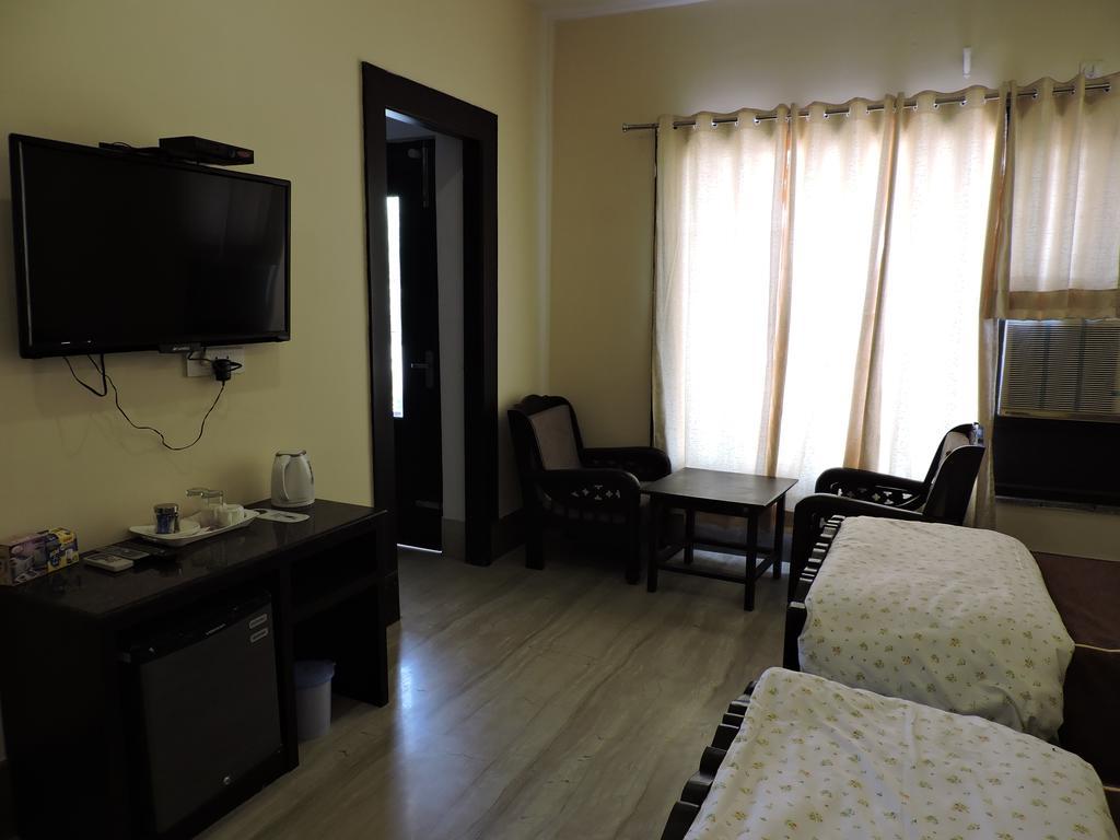 Pearl Of Taj Home Stay Агра Экстерьер фото